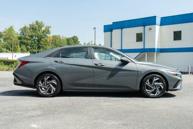 new 2025 Hyundai Elantra car, priced at $27,940