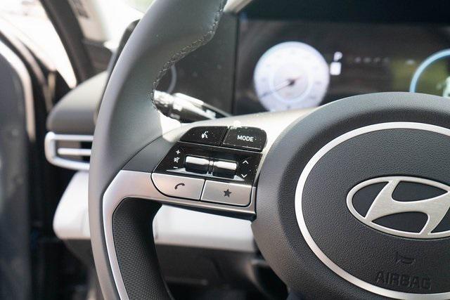 new 2025 Hyundai Elantra car, priced at $27,940