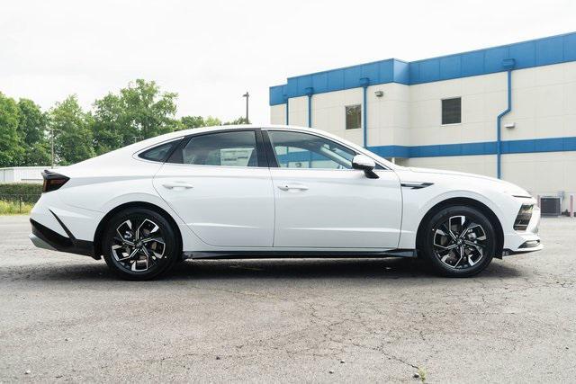 new 2025 Hyundai Sonata car, priced at $29,080