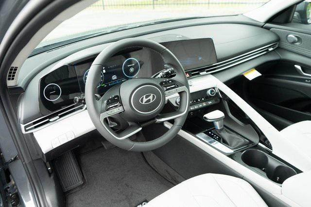 new 2025 Hyundai Elantra car, priced at $29,232