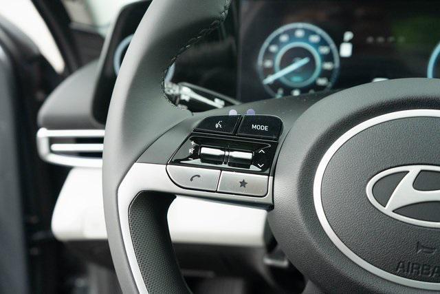 new 2025 Hyundai Elantra car, priced at $29,232