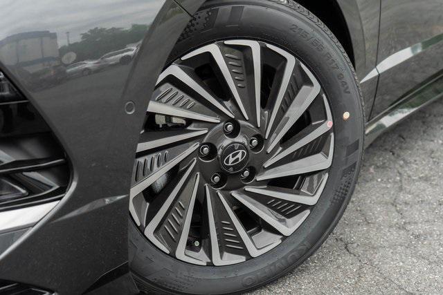 new 2025 Hyundai Sonata Hybrid car, priced at $37,114