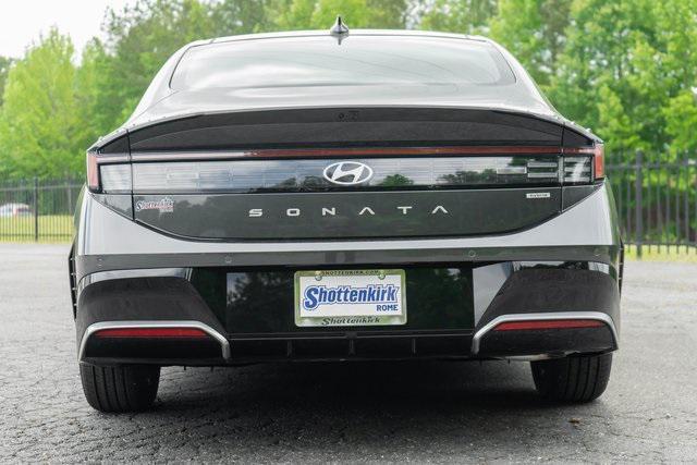 new 2025 Hyundai Sonata Hybrid car, priced at $37,114