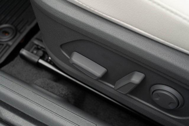 new 2025 Hyundai Sonata Hybrid car, priced at $37,114