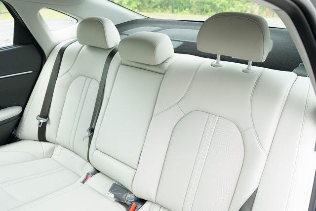 new 2025 Hyundai Sonata Hybrid car, priced at $37,114