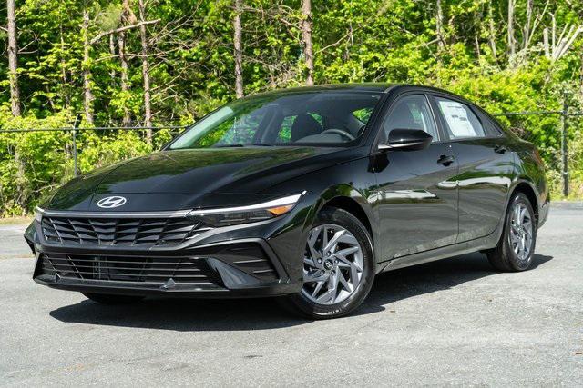 new 2025 Hyundai ELANTRA HEV car, priced at $26,225