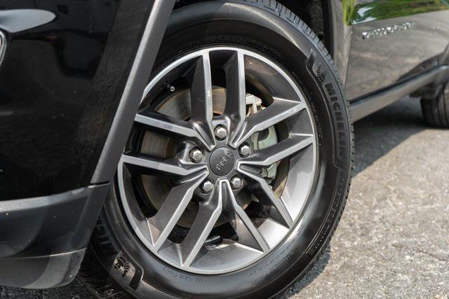 used 2020 Jeep Grand Cherokee car, priced at $25,137