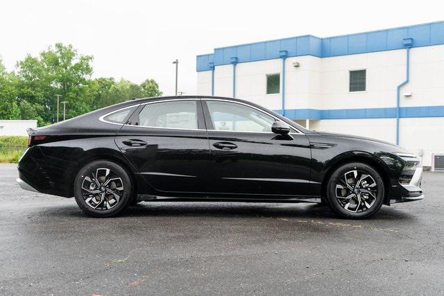 new 2025 Hyundai Sonata car, priced at $28,580