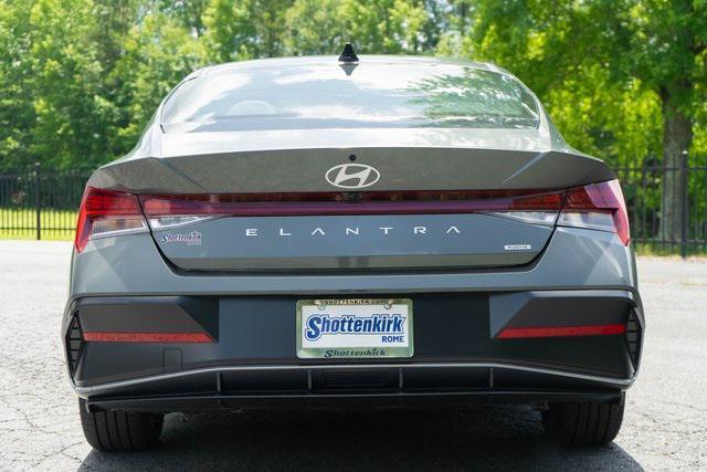new 2025 Hyundai Elantra car, priced at $27,732
