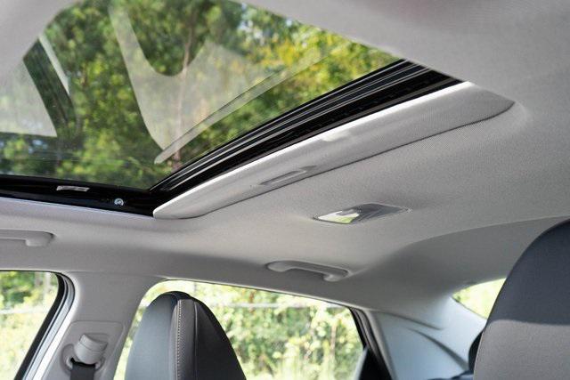 new 2025 Hyundai Elantra car, priced at $27,940