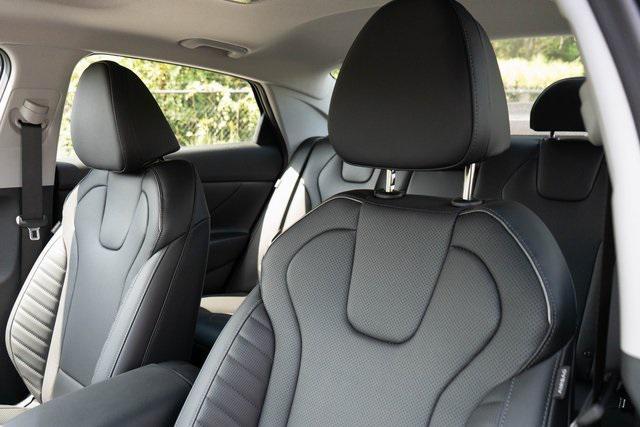 new 2025 Hyundai Elantra car, priced at $27,940