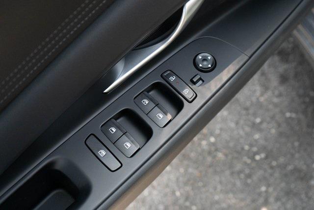 new 2025 Hyundai Elantra car, priced at $27,940