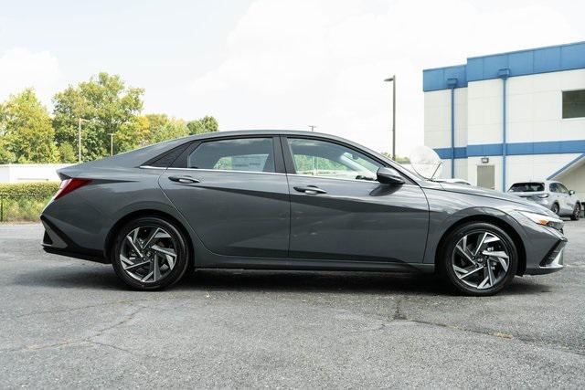 new 2025 Hyundai Elantra car, priced at $27,940
