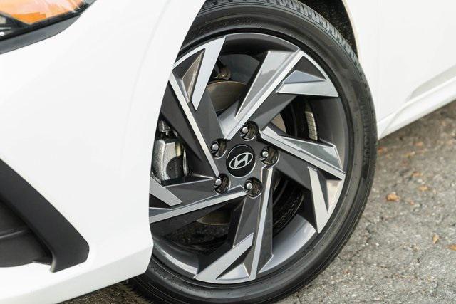 new 2025 Hyundai Elantra car, priced at $28,685