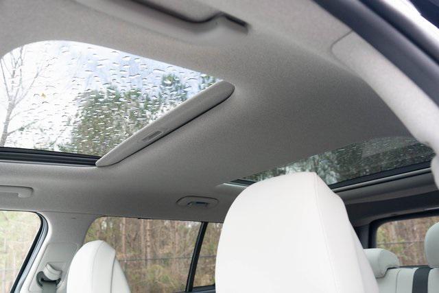 new 2025 Hyundai Santa Fe car, priced at $45,125