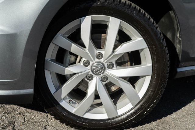 used 2018 Volkswagen Golf SportWagen car, priced at $18,895