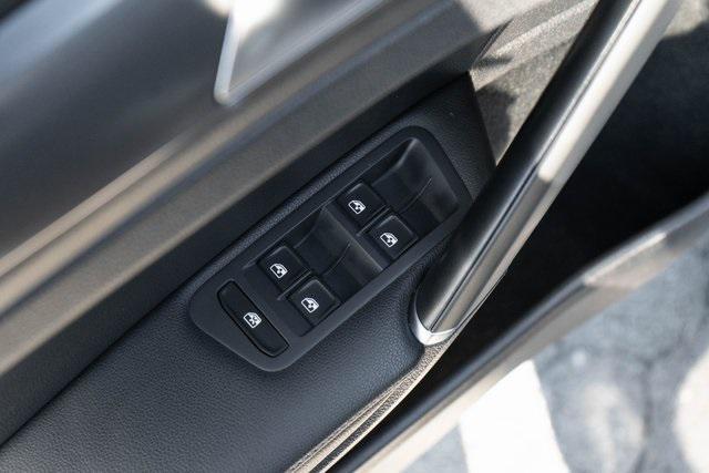 used 2018 Volkswagen Golf SportWagen car, priced at $18,895