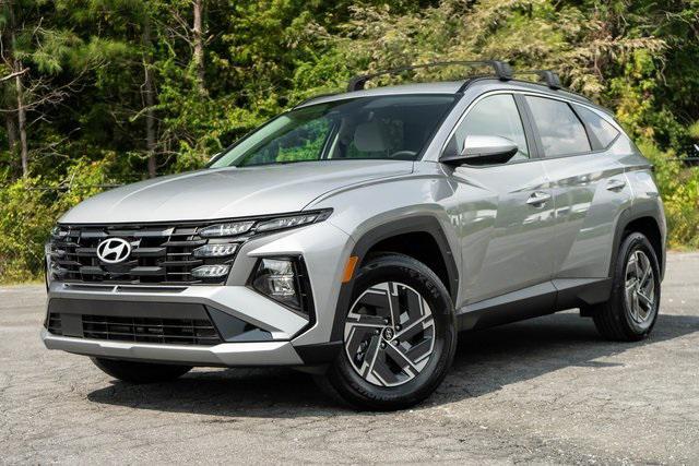 new 2025 Hyundai TUCSON Hybrid car, priced at $33,720