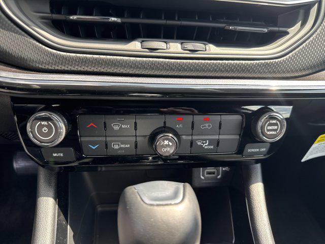 new 2025 Jeep Compass car, priced at $27,991