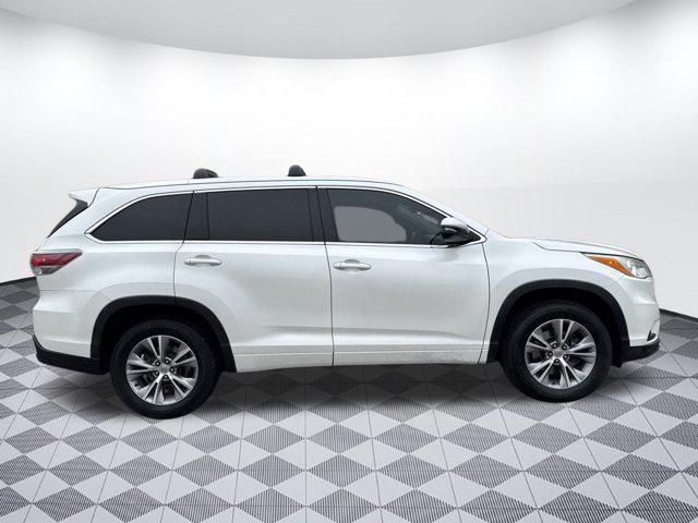 used 2014 Toyota Highlander car, priced at $14,997