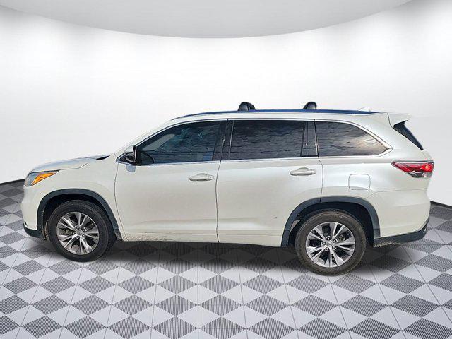 used 2014 Toyota Highlander car, priced at $15,999