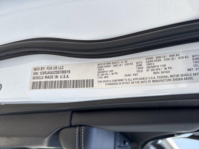 new 2025 Jeep Grand Cherokee L car, priced at $35,991