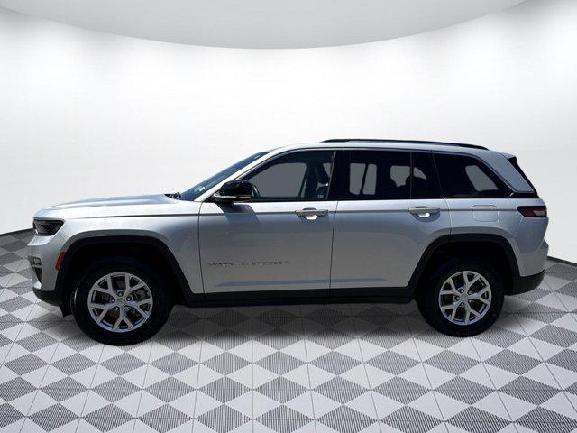 used 2022 Jeep Grand Cherokee car, priced at $30,999