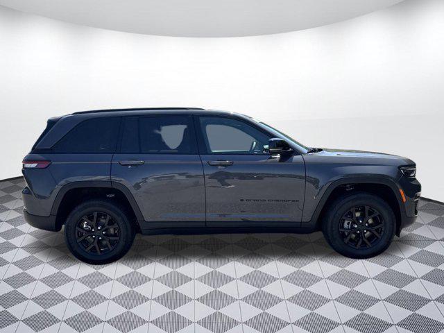 new 2025 Jeep Grand Cherokee car, priced at $39,731