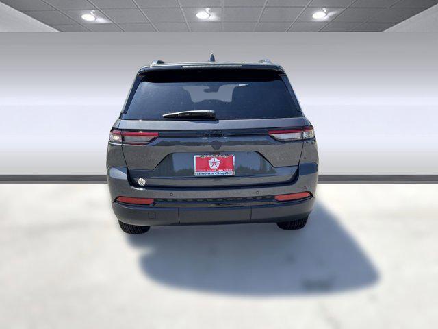 new 2025 Jeep Grand Cherokee car, priced at $38,942