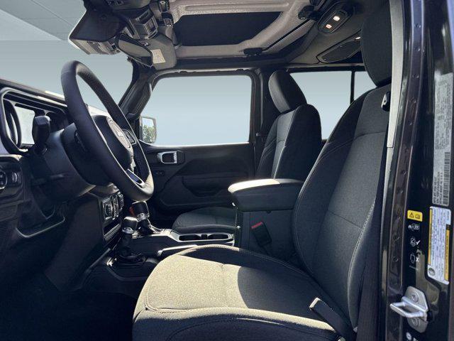 new 2025 Jeep Gladiator car, priced at $44,942