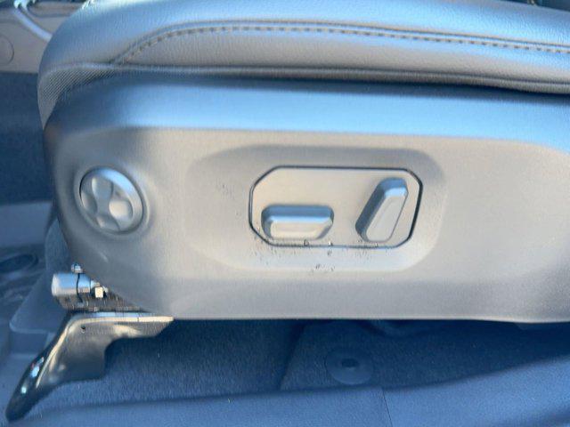 new 2025 Jeep Gladiator car, priced at $43,741