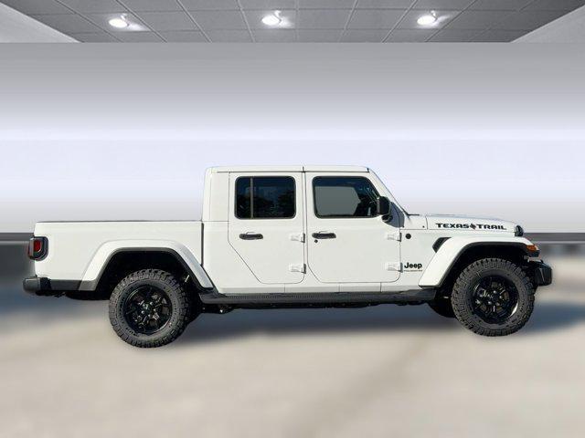 new 2025 Jeep Gladiator car, priced at $43,741