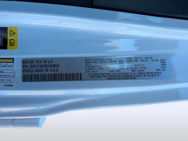 new 2025 Jeep Gladiator car, priced at $43,741