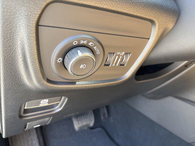new 2025 Jeep Grand Cherokee car, priced at $57,991