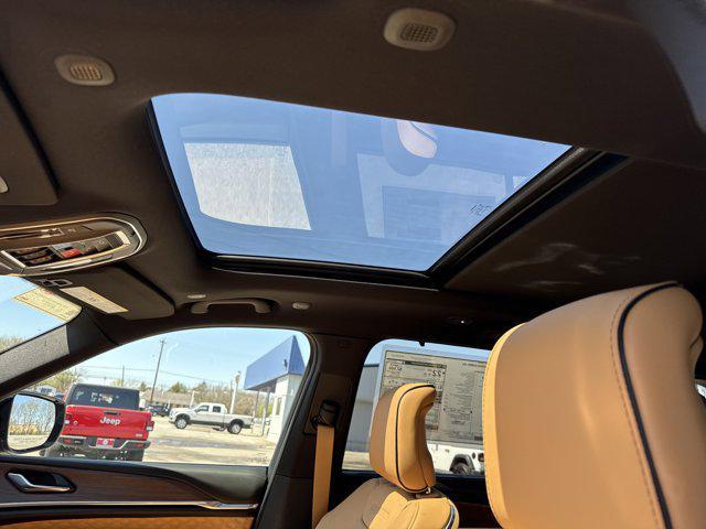 new 2025 Jeep Grand Cherokee car, priced at $57,991