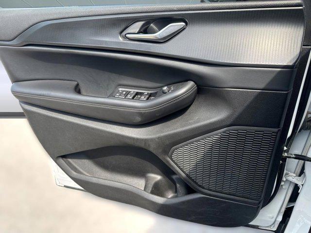 used 2024 Jeep Grand Cherokee car, priced at $29,696