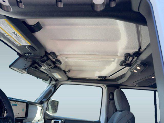 new 2025 Jeep Gladiator car, priced at $40,241