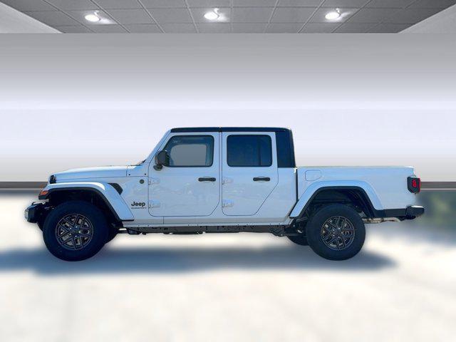 new 2025 Jeep Gladiator car, priced at $40,241