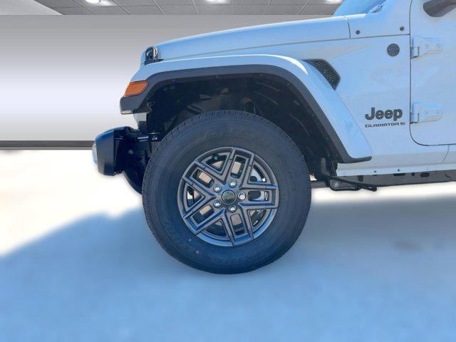new 2025 Jeep Gladiator car, priced at $40,241