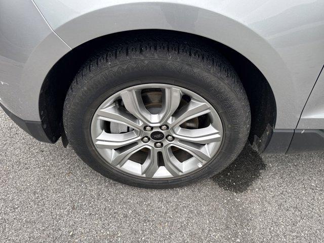 used 2024 Ford Edge car, priced at $30,798