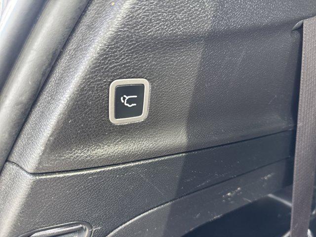 used 2020 Chrysler Pacifica car, priced at $15,788