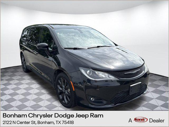 used 2020 Chrysler Pacifica car, priced at $15,999