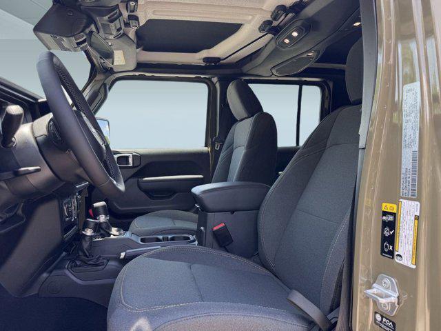 new 2025 Jeep Gladiator car, priced at $40,992