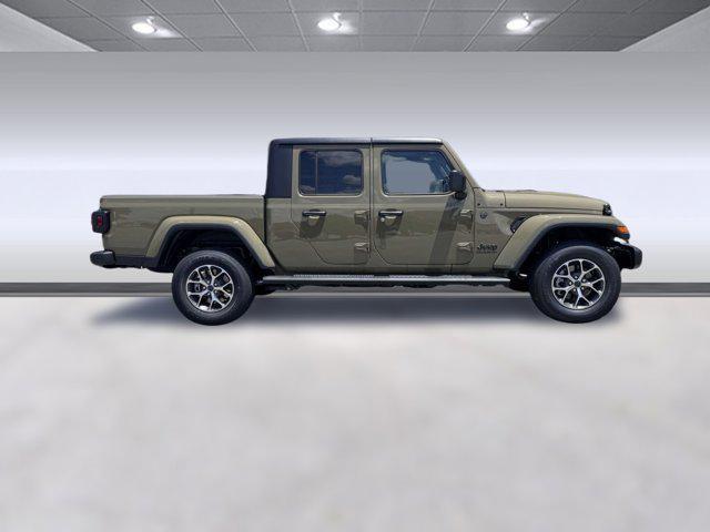 new 2025 Jeep Gladiator car, priced at $40,992
