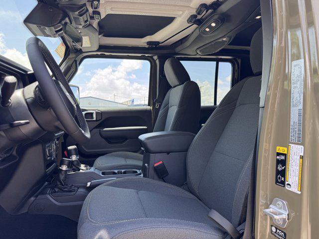 new 2025 Jeep Gladiator car, priced at $41,961