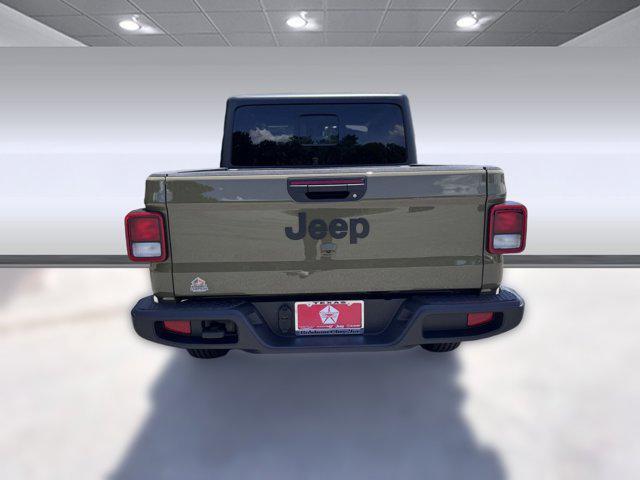 new 2025 Jeep Gladiator car, priced at $40,992