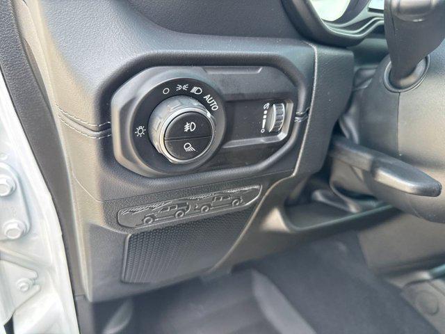 new 2025 Jeep Gladiator car, priced at $43,991