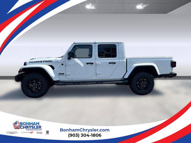 new 2025 Jeep Gladiator car, priced at $43,991