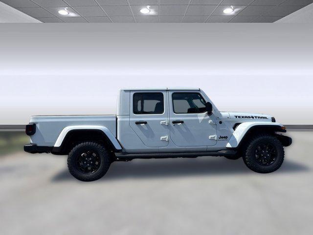 new 2025 Jeep Gladiator car, priced at $43,991