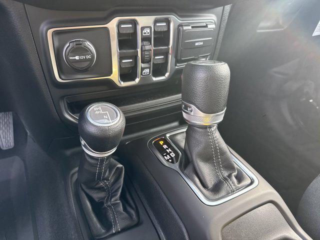 new 2025 Jeep Gladiator car, priced at $35,991